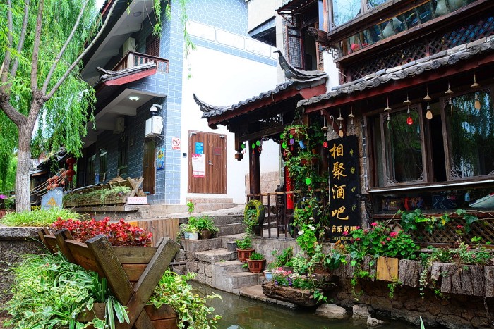 PHỐ CỔ LỆ GIANG