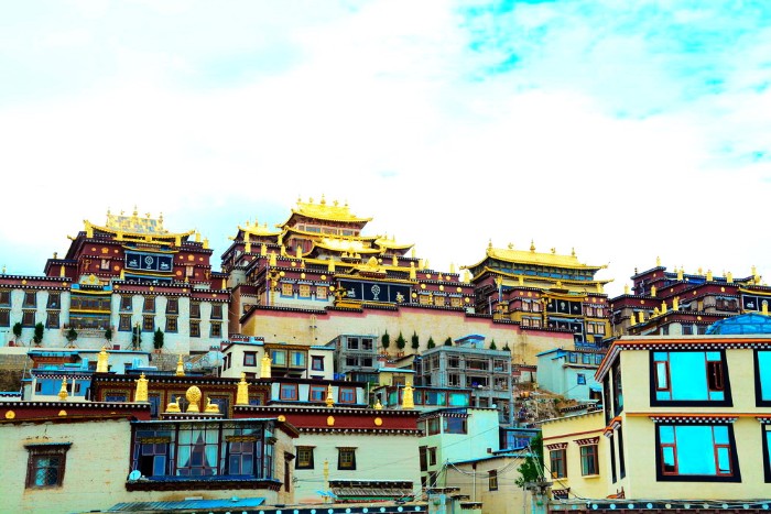 TU VIỆN TÙNG TÁN LÂM Ở SHANGRI-LA