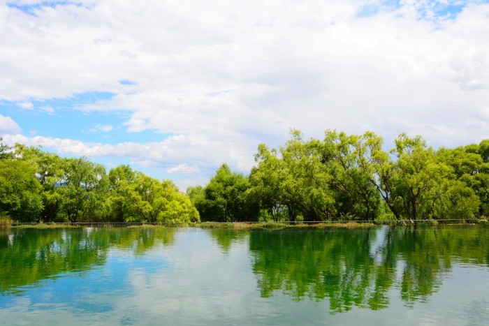 NGỌC THỦY TRẠI VÀ NỮ THẦN THIÊN NHIÊN