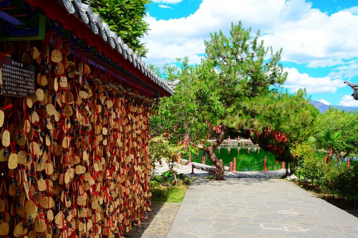 NGỌC THỦY TRẠI VÀ NỮ THẦN THIÊN NHIÊN