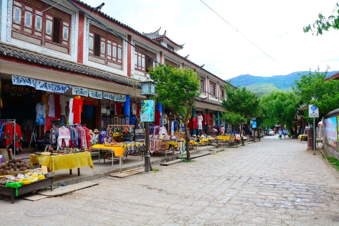 NGỌC THỦY TRẠI VÀ NỮ THẦN THIÊN NHIÊN