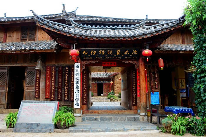 NGỌC THỦY TRẠI VÀ NỮ THẦN THIÊN NHIÊN