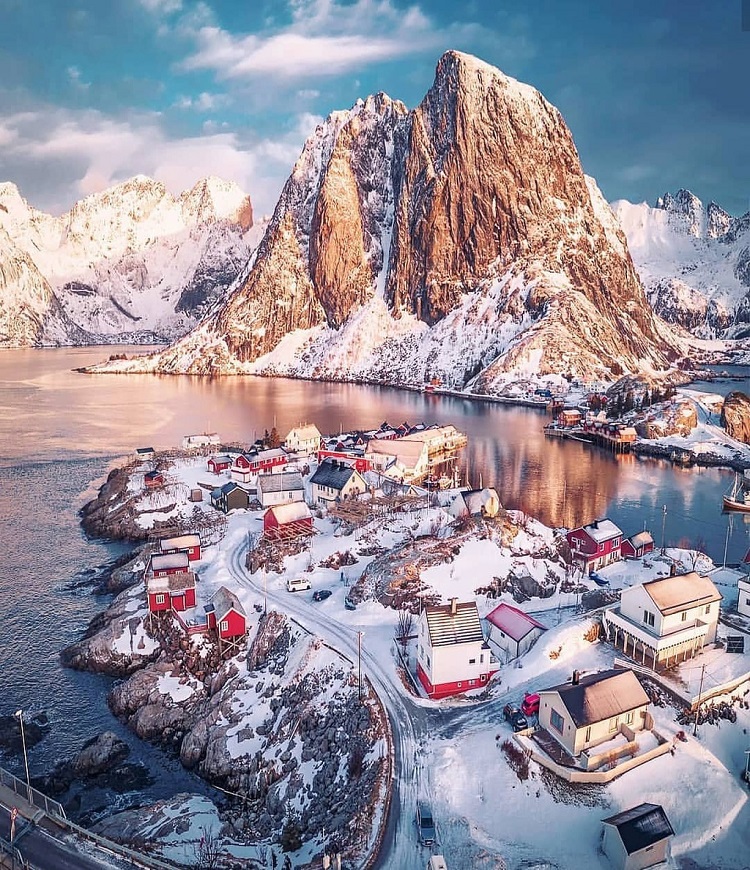 ngoi-lang-co-ten-goi-ngan-nhat-o-Na-Uy-3