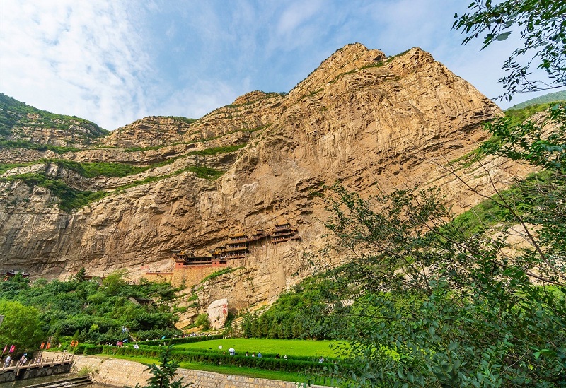 Chua-treo-1500-tuoi-o-Trung-Quoc-1