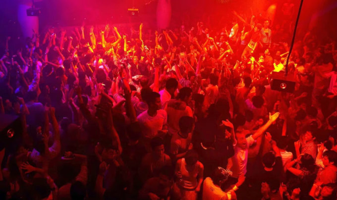 TSTtourist-singapore-mo-lai-toan-bo-hoat-dong-giai-tri-ve-dem-1