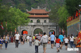 Cuối nghỉ lễ các di tích vẫn hút hàng nghìn lượt khách