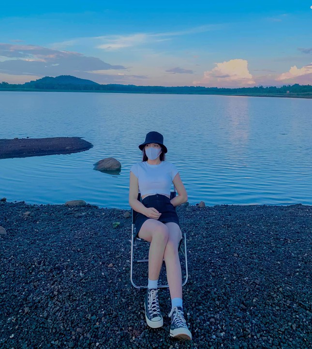 TSTtourist-ngam-binh-minh-va-hoang-hon-tai-ho-nuoc-ngot-ea-kao-chi-can-dung-im-da-co-anh-dep-4