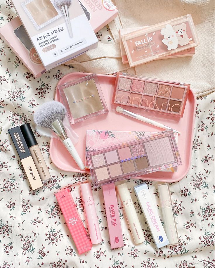 Miễn là sản phẩm phục vụ cho việc làm đẹp, bạn hoàn toàn có thể mua sắm trong chuyến đi Hàn Quốc