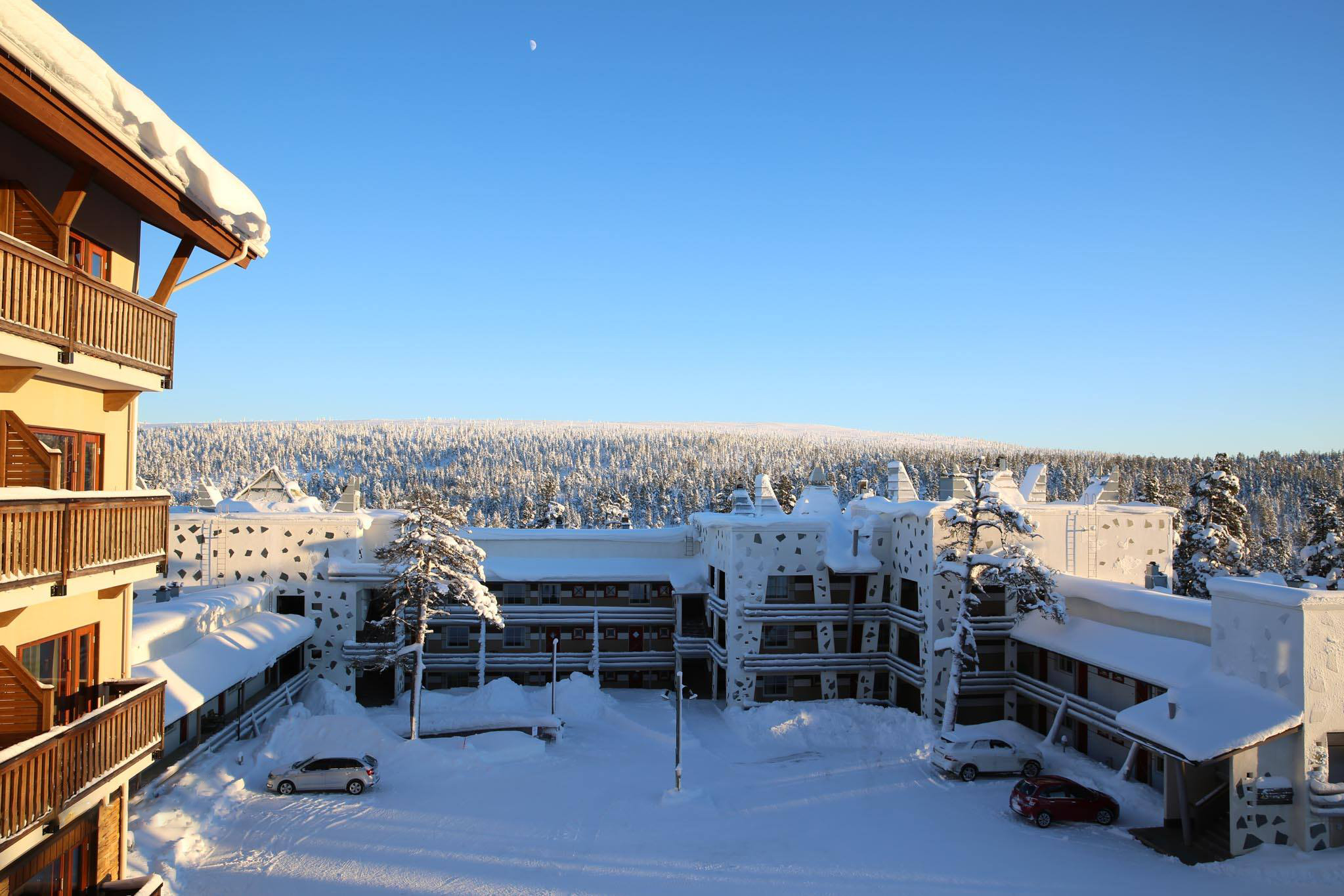 TSTtourist-chuyen-tham-xu-so-ba-chua-tuyet-cua-khach-viet-6