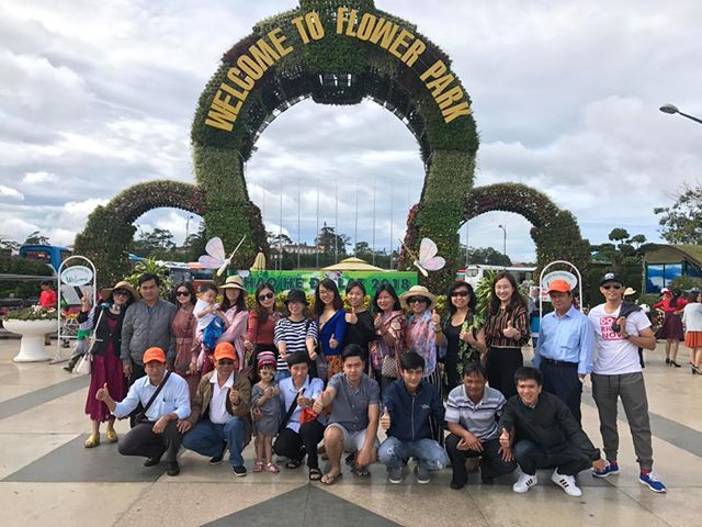 34558763_1483229758445133_8331659697182474240_n